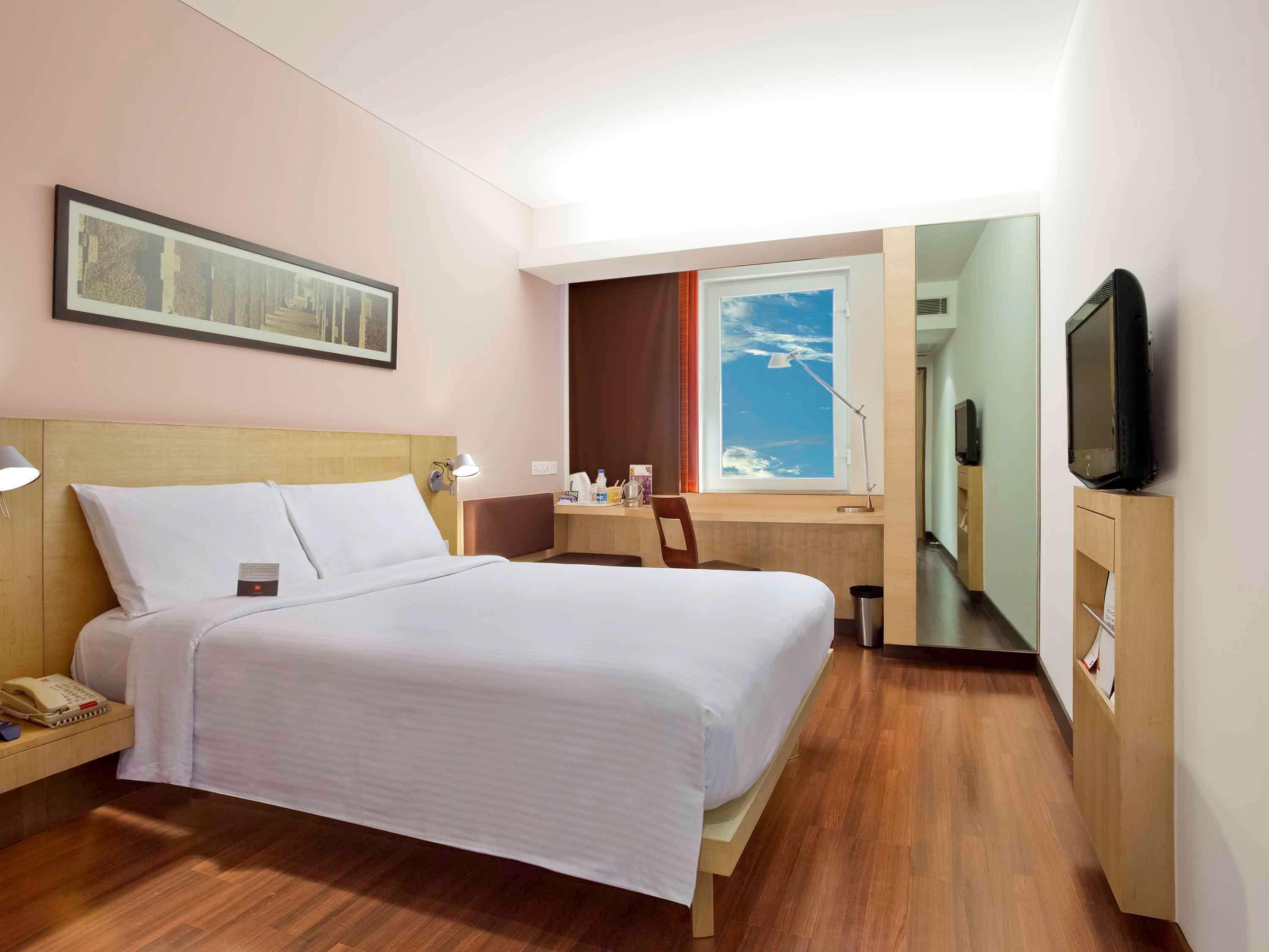Ibis Gurgaon Golf Course Road - An Accor Brand 호텔 외부 사진