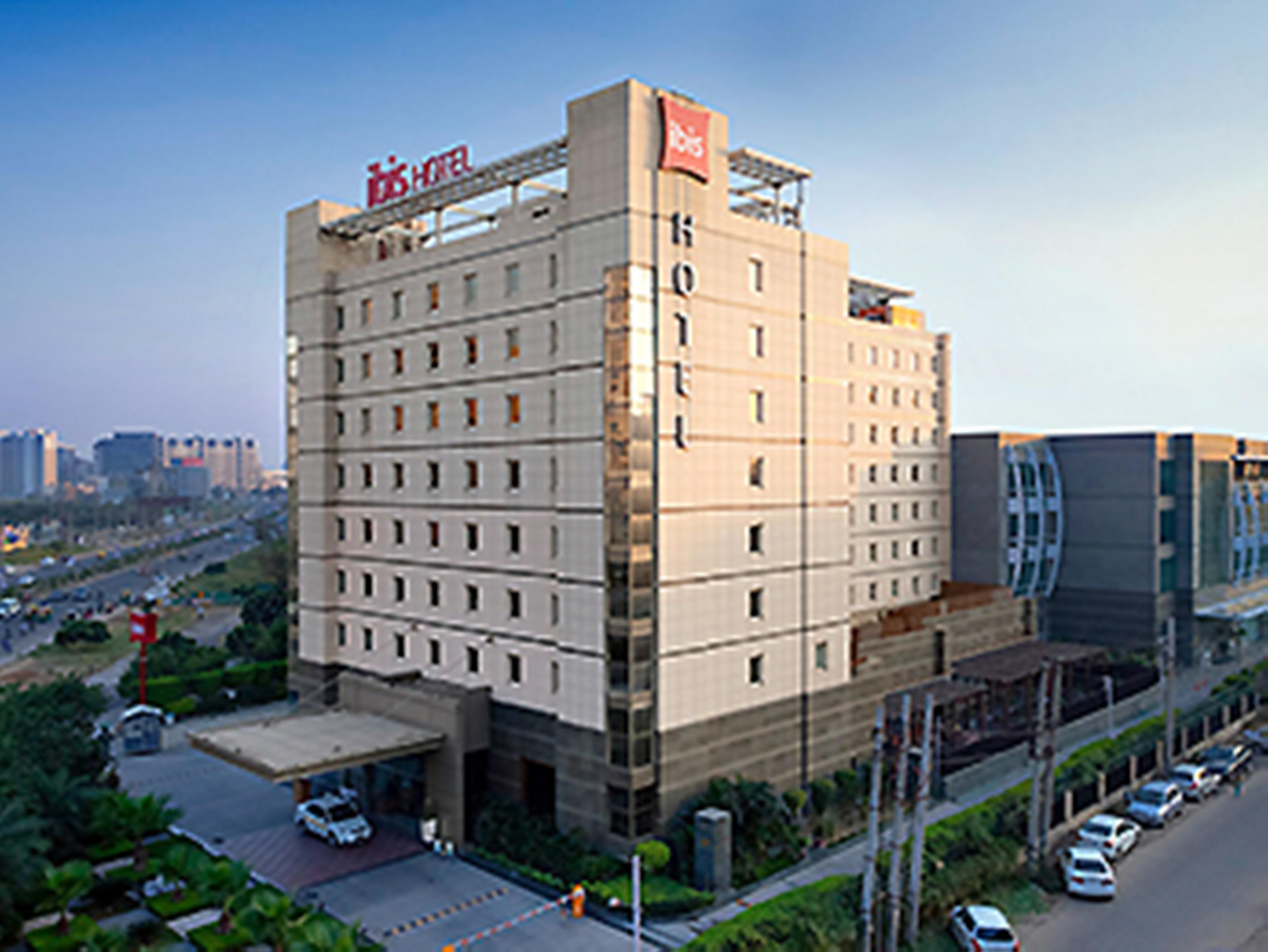 Ibis Gurgaon Golf Course Road - An Accor Brand 호텔 외부 사진